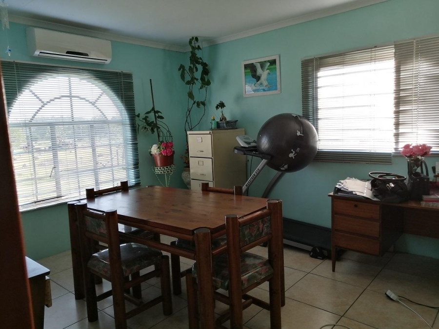 4 Bedroom Property for Sale in Uitvlught Free State